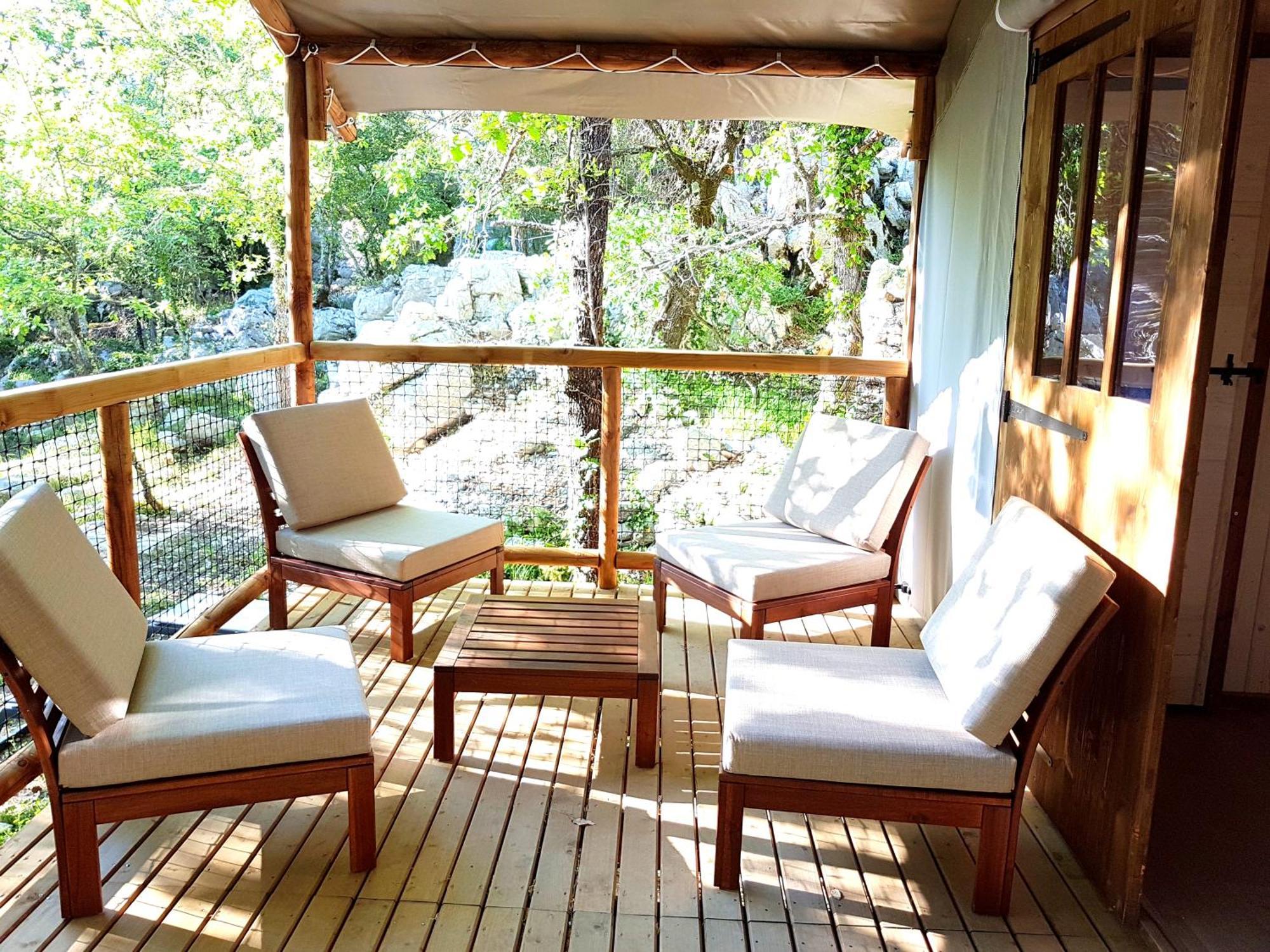 Cabanes Lodges Le Serviere Balazuc Exterior photo